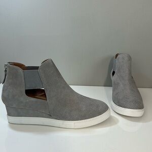 Paolo Amanda Wedge Bootie Size 10